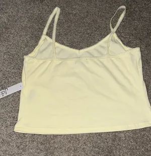 Yellow Crop Top Size L thumbnail 2