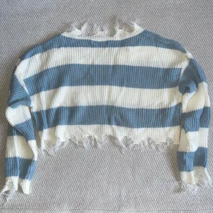 Shein White Blue Stripe Cropped Distressed Sweater Sz Sm thumbnail 3