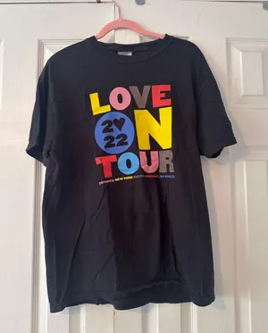 Love On Tour Harry Styles T-Shirt thumbnail 1