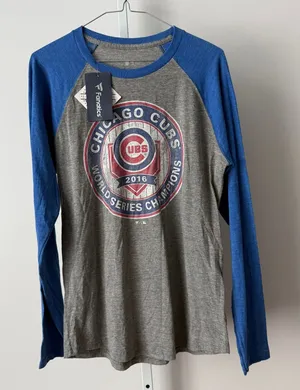 Fanatics‎ M Gray Chicago Cubs 2016 World Series Champions Raglan Shirt Sporty thumbnail 1