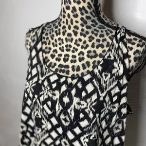 Maurices Black and White Geometric Tank Top thumbnail 2
