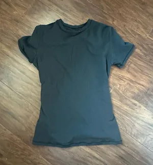 SKIMS Black Top thumbnail 1