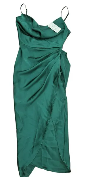 NWT MABLE Satin Slip Cowl Neck Midi Dress Emerald Green Size Small thumbnail 1