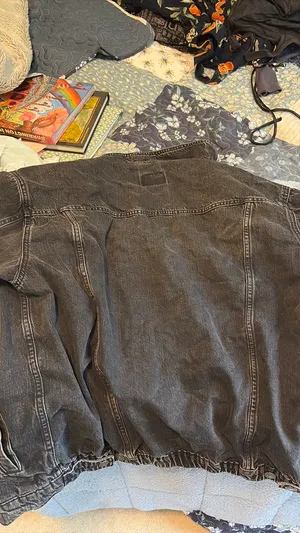 Black worn in jean jacket from American Eagle thumbnail 2