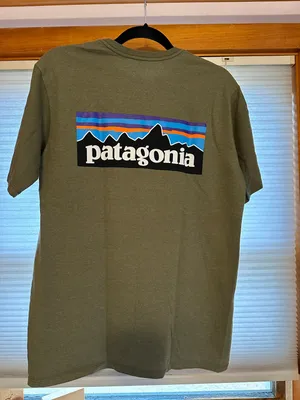 Patagonia T-shirt thumbnail 3