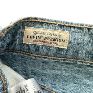 Levis Premium Womens High Loose Shorts Sz 26 Lets Stay in Short thumbnail 4