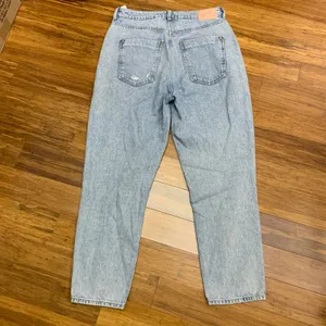 ZARA Women‎ Light Wash Distressed High Rise Straight Leg Jeans Size 10 Casual thumbnail 4