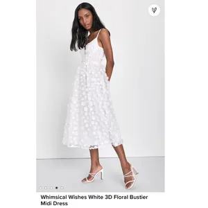 Lulu’s White 3D Floral Whimsical Bustier Midi Dress Size Large thumbnail 2