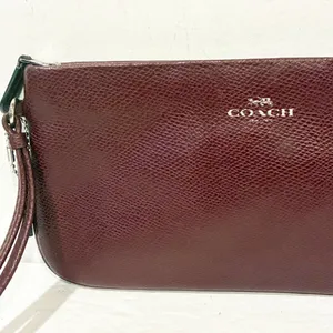 COACH Burgundy Red Crossgrain Leather Large Wristlet‎ Wallet Card Holder thumbnail 2