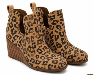 TOMS Leopard Print Wedge Ankle Booties Women’s Size 9 Animal Print Shoes thumbnail 1