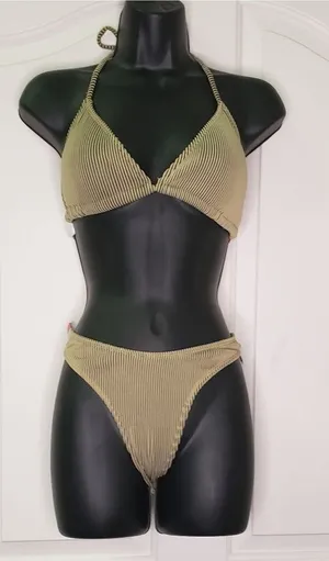 NWOT 3 Piece Bikini Swimsuit Size L thumbnail 1