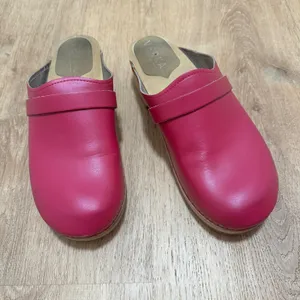 Verka | Pink Leather Wooden Mule‎ Swedish Clogs, Made in Sweden, Size EU 42 thumbnail 2
