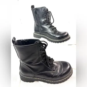 Torrid 8WW Combat Moto Boots Lug Sole Lace Up n Zip in Black - Wide thumbnail 8