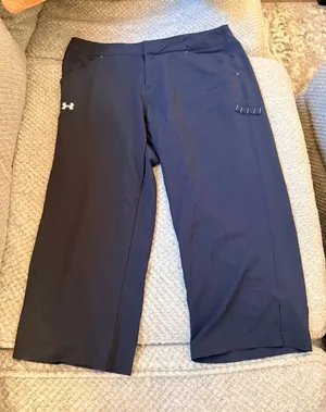Womens Under Armour Performance Crop Athletic Pants Black Size 8 thumbnail 1