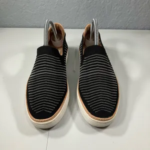 UGG Women's Sammy Slip On Shoes Black Knit Fabric Flat Sneakers Size 9.5 thumbnail 4