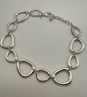 Silver Tone Open Link Statement Necklace – Modern Geometric Design thumbnail 1