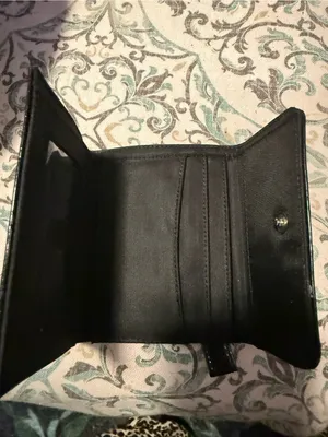Vintage GUESS Black Patent Trifold Wallet Y2K Archival thumbnail 3