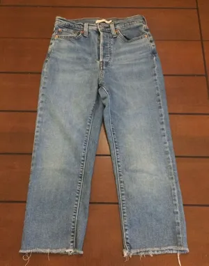 Levi’s Wedgie Straight Jeans 27 button fly raw hem thumbnail 1