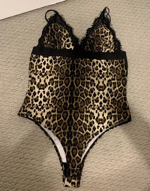 Hazel Boutique Cheetah print Bodysuit thumbnail 1