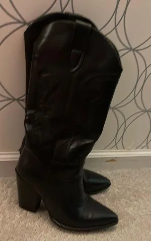 Amazon Black Cowgirl Boots thumbnail 1