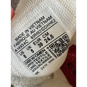 Chuck Taylor Converse‎ Strawberry print sneakers size US8 thumbnail 10