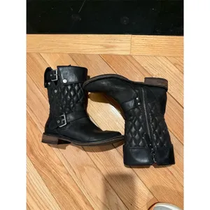 UGG Conor Moto Biker Boots Womens Black Quilted Buckle Side Zip size 6.5 thumbnail 3