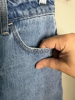 Hollister Ultra High Rise 90’s Raw Hem‎ Denim Shorts thumbnail 3