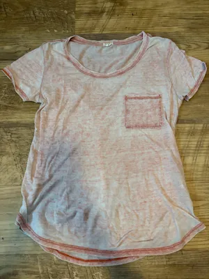 light pink/red garage short sleeve shirt thumbnail 1