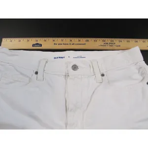 Old Navy Women’s High‑Rise Slouchy Straight White Denim Cut‑Off Shorts Size 8 thumbnail 4