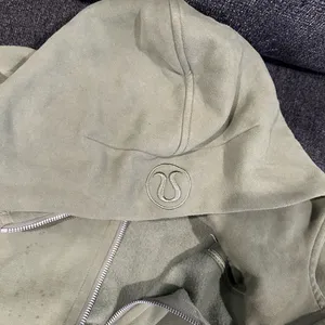 Lululemon cropped full zip scuba thumbnail 3