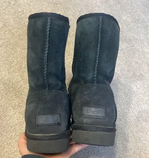 UGG Black Sherpa Lined Classic Short Boots Size 9 thumbnail 4