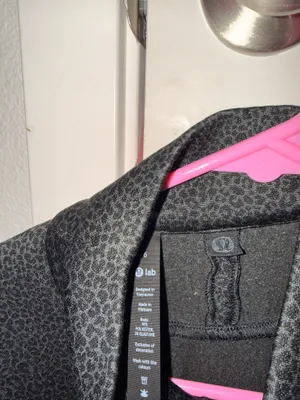 Lululemon thumbnail 2