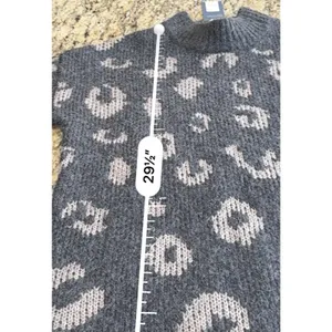 Universal Threads Gray Leopard Print Sweater NWT Women's Large thumbnail 9