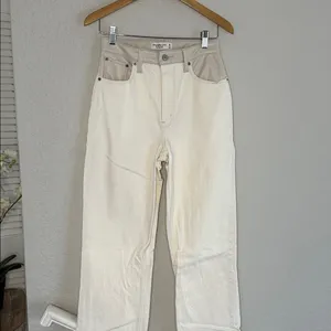 Abercrombie & Fitch 90s Straight Ultra High Rise Jeans Cream Faux Leather Y2K thumbnail 2