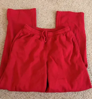 Target Red sweats thumbnail 1