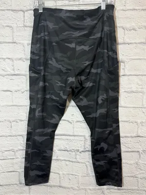 Athleta Women's Ultimate 7/8 Tight, 1X thumbnail 2