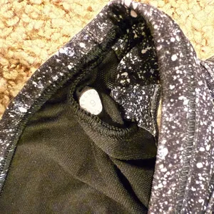 Lululemon Lighten up Bra Size 6 Paint Splatter Pattern thumbnail 3