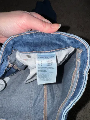American Eagle Mom Jeans thumbnail 3