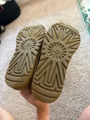 UGG Boots thumbnail 4