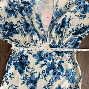 NEW BHLDN Leila Deep-V Flutter Sleeve Maxi Dress in Blue Floral Size 12 thumbnail 12