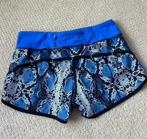 Lululemon Speed Up Low-Rise Shorts 2.5” thumbnail 2