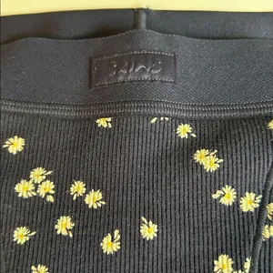 SKIMS Cotton Rib Boxer Shorts, Navy Daisy Print, Size Small, NWOT Open package thumbnail 4
