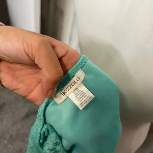 Bozzolo Teal Floral Lace Crop Top Womens Size Large L Cross Back Surplice Cami thumbnail 4
