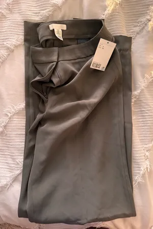 H&M Dress Pants Women’s thumbnail 1