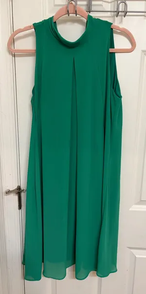 Flowy green classic dress Size 10 thumbnail 1
