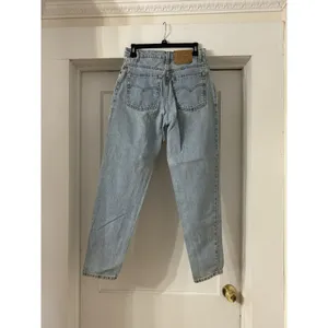 Vintage 90 Levis 550 Relaxed Fit Tapered Leg Jeans Light Wash Made in USA Size 9 thumbnail 2