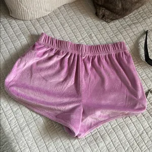 Juicy Couture Y2k velour pull on logo retro booty shorts light purple small thumbnail 4
