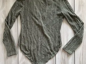 Cider Rib V-Neck Solid Button Bodysuit Green XL NWT thumbnail 9