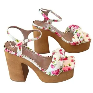 BETSEY JOHNSON Mandee Floral Platform Chunky Platform Block Heel Sandal Size 7.5 thumbnail 4