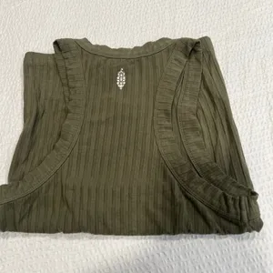 Free people movement olive cropped tank XS women thumbnail 2